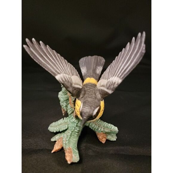 Lenox MAGNOLIA WARBLER Porcelain Bird Figurine 1999 - Picture 4 of 6